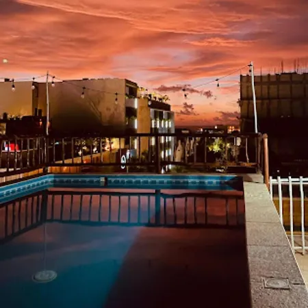 Chingon Anarchy Hotel & Roof