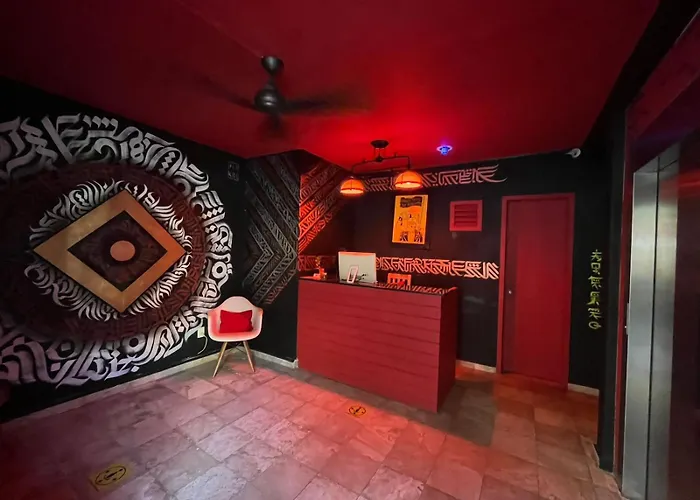 Hotel Chingon Anarchy & Roof